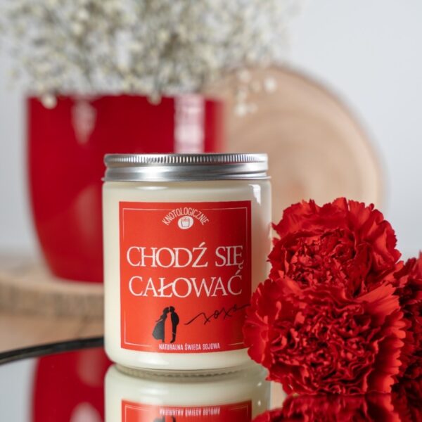 Chodź się całować – świeca sojowa (250 ml) — Knotologicznie_chodź_sie_calować